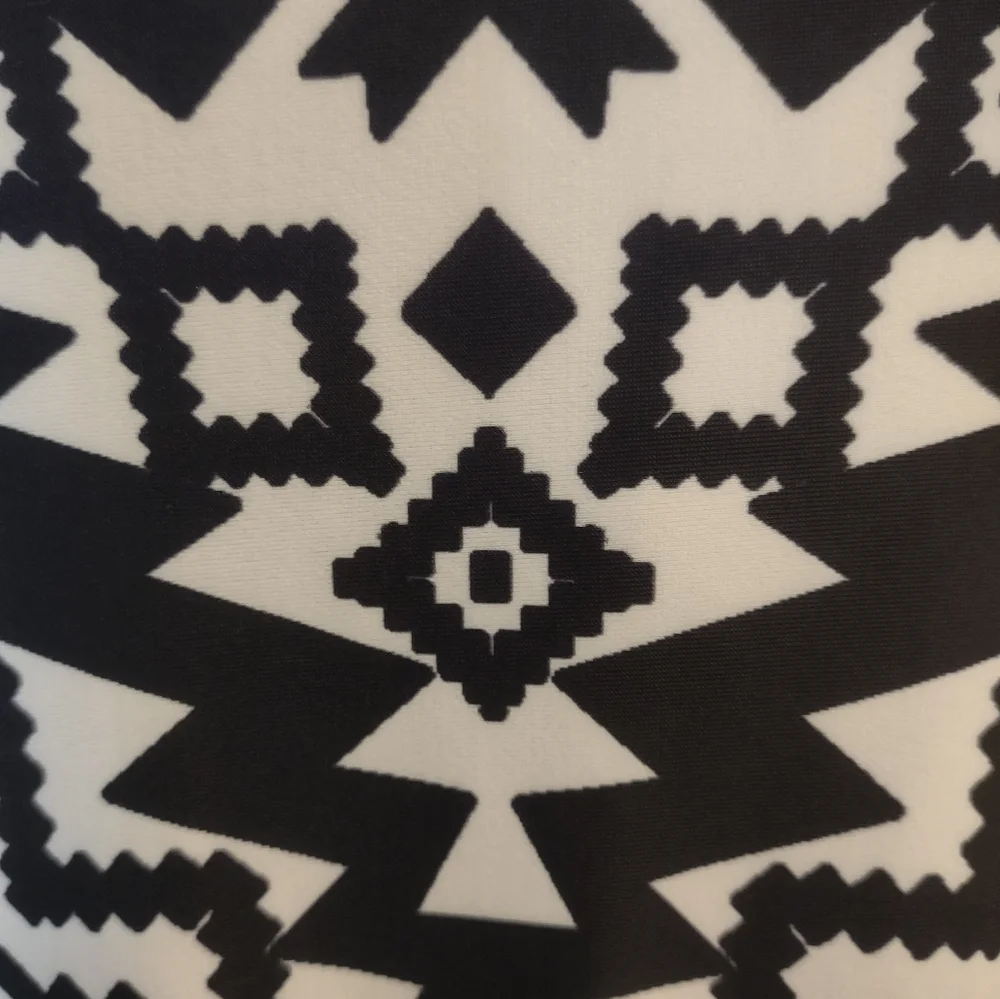 Tribal Print White Black High-Neck Halter One-Piece Swimsuit Size Large - Picture 9 of 12